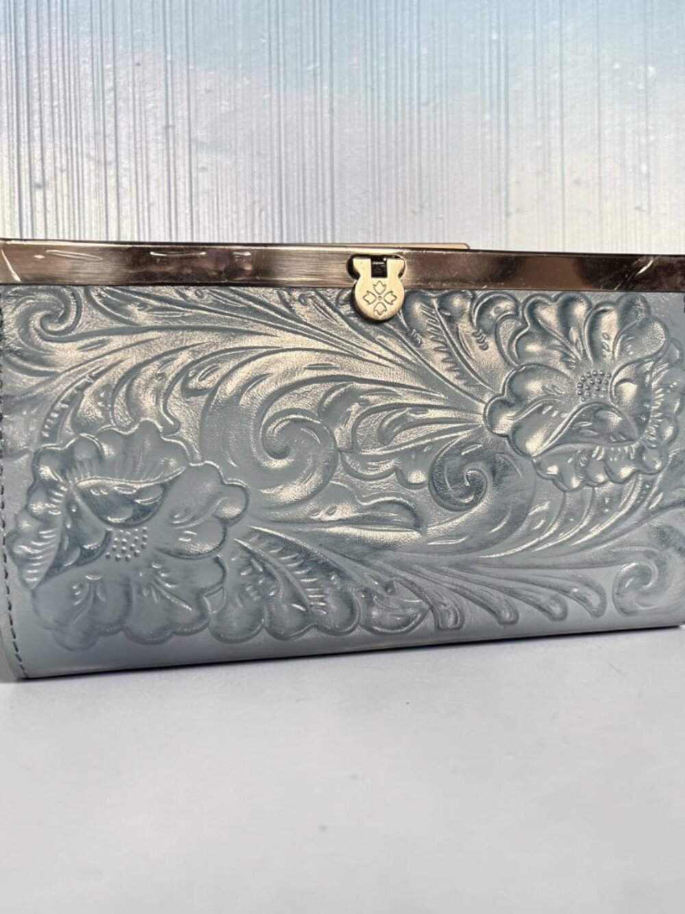 Patricia Nash Cauchy Tooled Leather Kiss‑Lock Frame Clutch – Blue Fog (NWT)